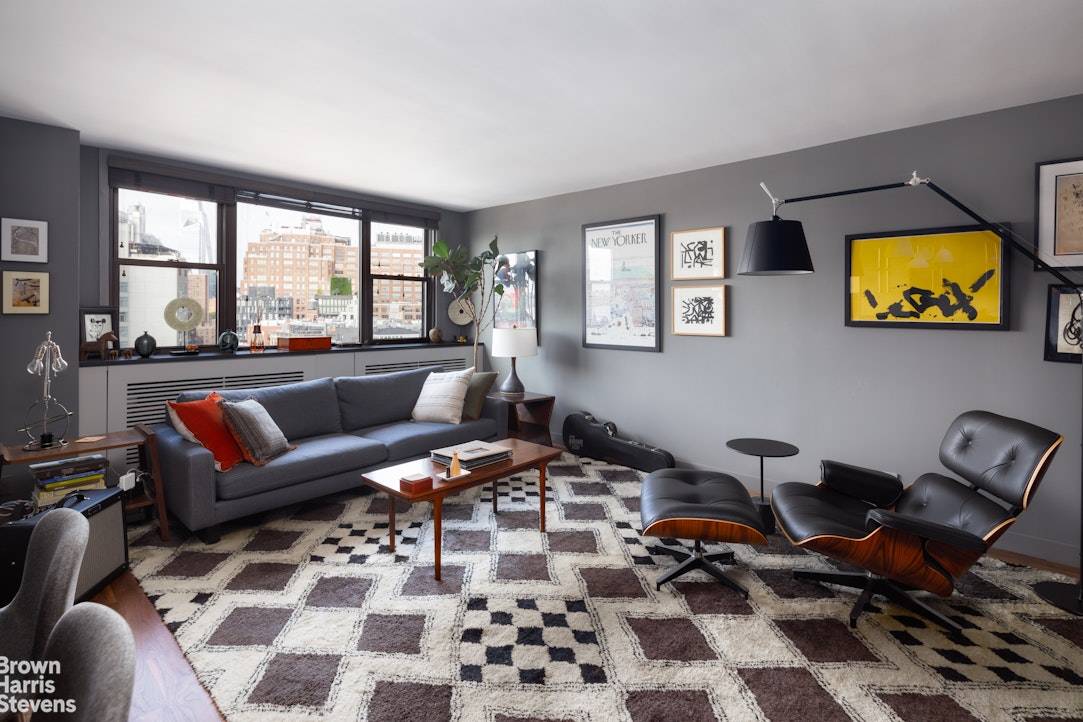 Bright amp ; Elegant West Village Home Stylish renovation in an over sized one bedroom apartment with amazing views of the Empire State Building, Hudson River, Little Island and the ...