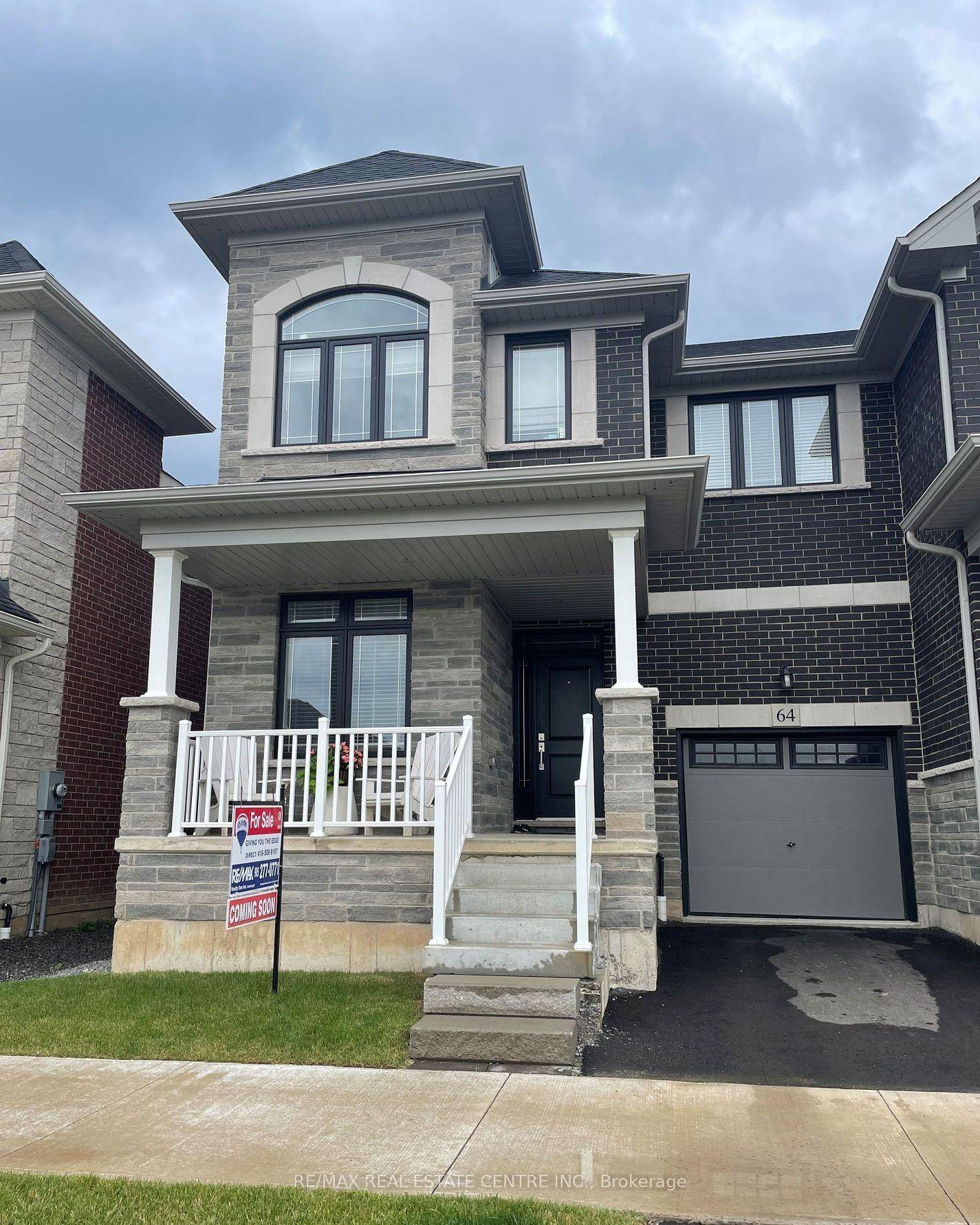 Spacious 2400 Sq Ft Corner with 9 Ft Ceilings In Charming Neighborhood, Large Executive, Bright and Spacious 4 Bedrooms 2 Ensuite, 3.