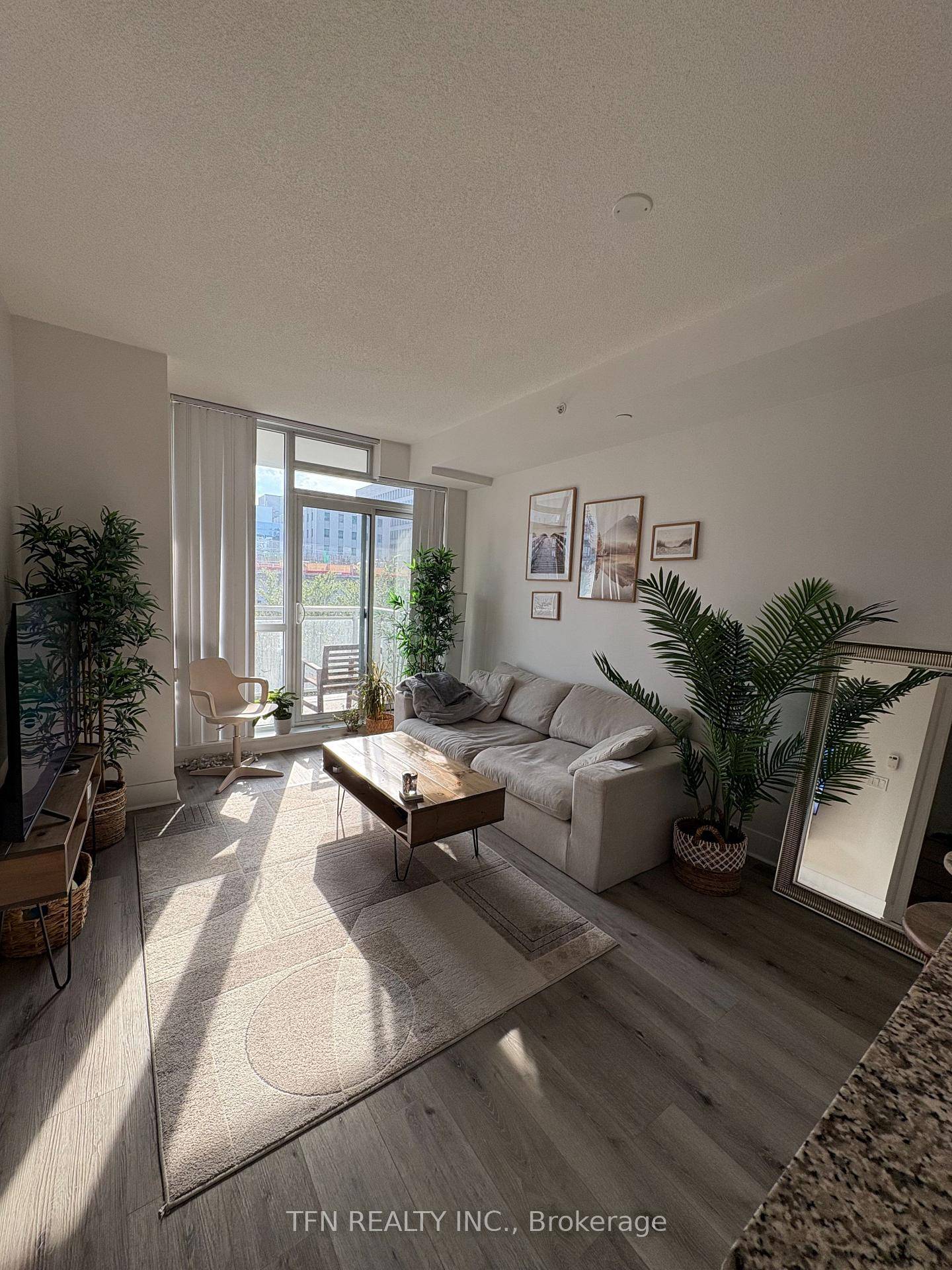 Bright and spacious 1 1 bedroom suite in the heart of Davisville.