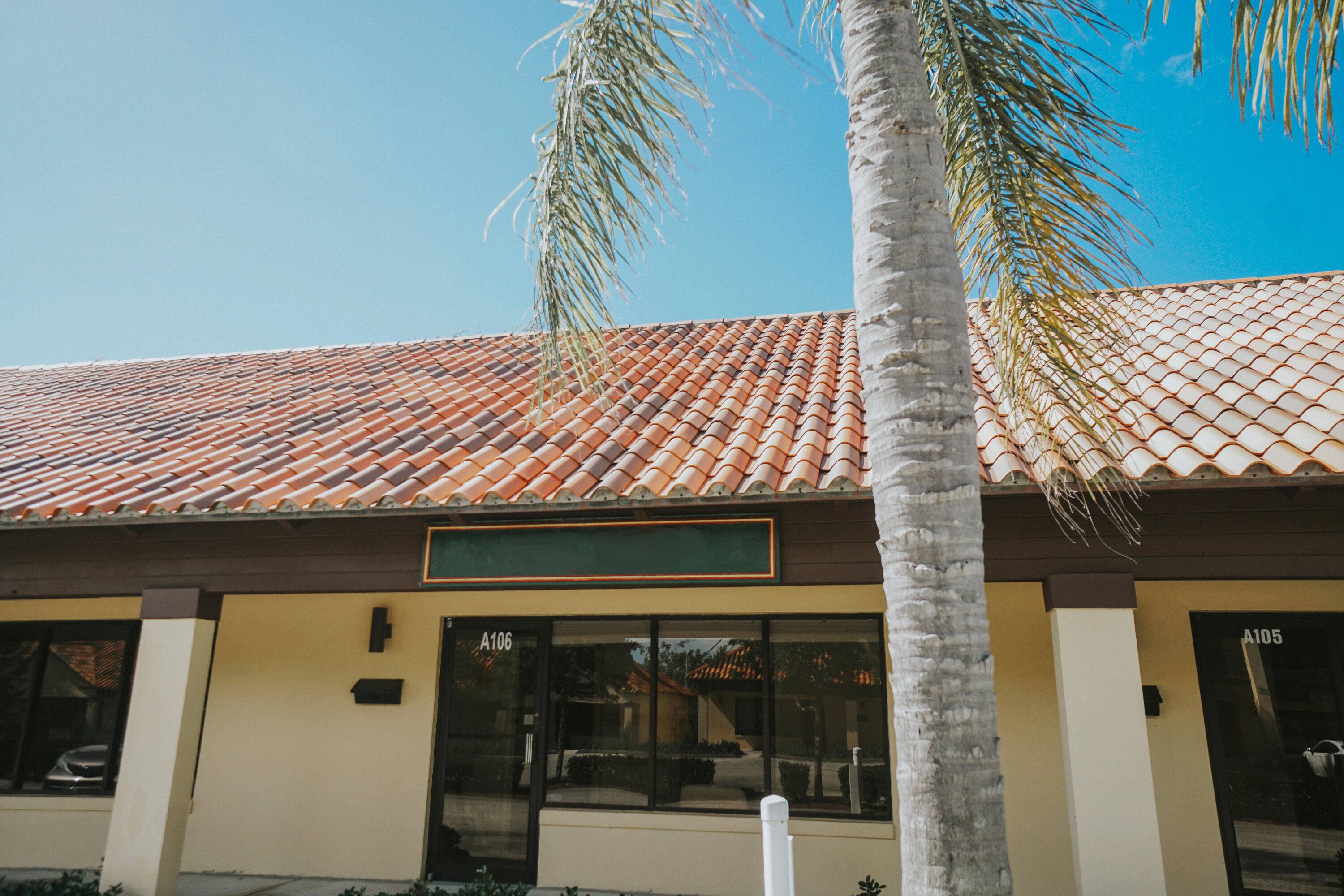 600 sq feet fully updated professional office condo in the highly sought after Alhambra complex, located in east Jupiter.