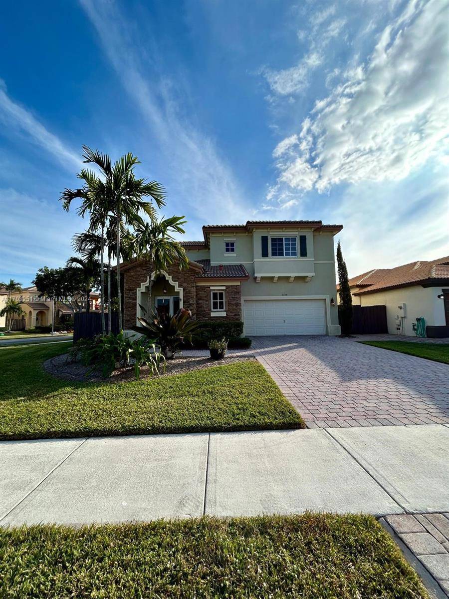 This spacious two story single family home offers 3 bedrooms 2, 5 baths with a huge patio for family gathering entertainment.