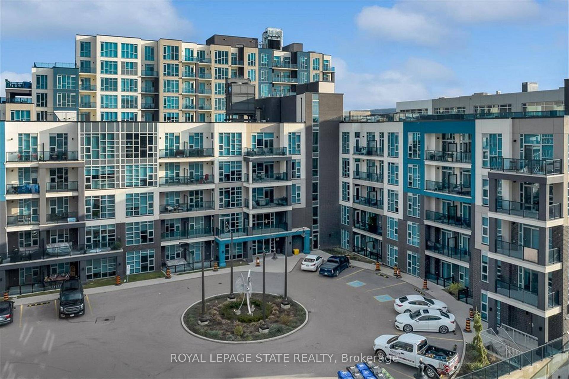 Welcome home to 10 Concord Place unit 416 !