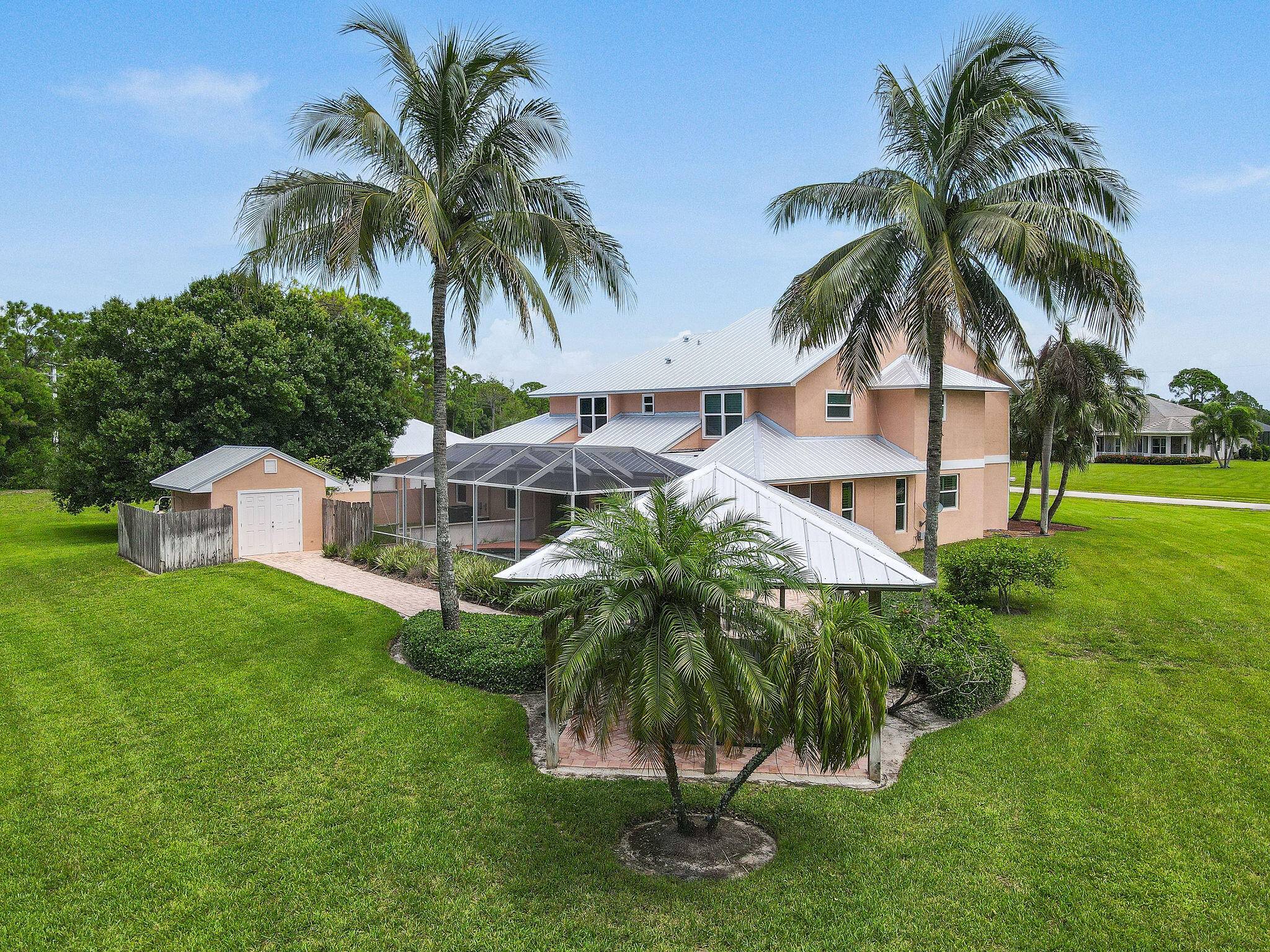 MUST SELL BRING YOUR BEST OFFER MOTIVATED SELLER BRAND NEW ROOF GUTTERS Stuart West is an upscale gated equestrian community close to major highways, schools, shopping, dining downtown Stuart.