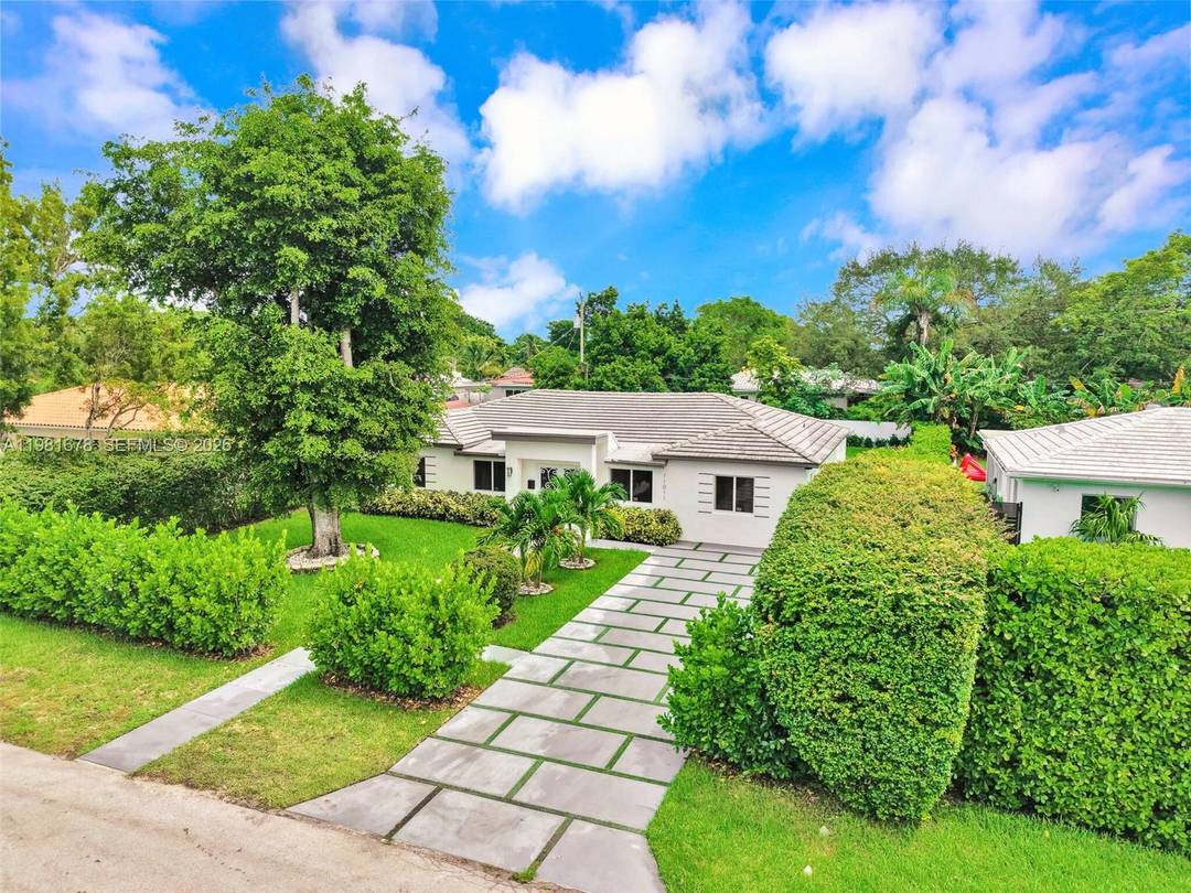 Situated on one of Biscayne Park s most charming tree lined streets, this fully renovated 6BD 3BA home offers 2, 829 SF of elegant living space.