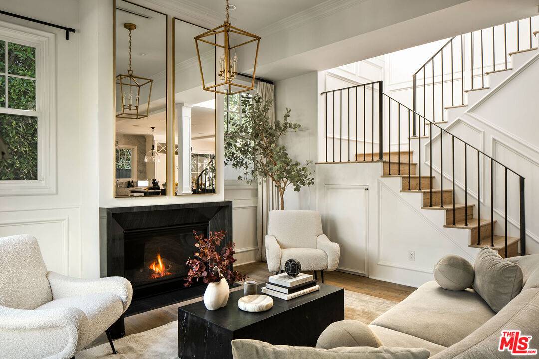 6434   Colgate Ave 4BR Beverly Grove La