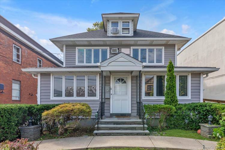 Welcome to this beautifully newly renovated lower level 1st floor rental with a 1 2 basement in the heart of Port Washington, conveniently located close to schools, the train station, ...