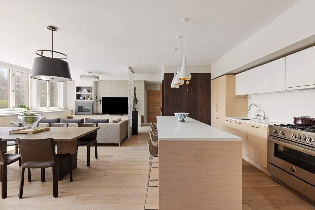 Move right into this impeccable, renovated 3 bed 3 bath home in one of the Upper West Side s most sought after boutique condominiums, with excellent amenities.