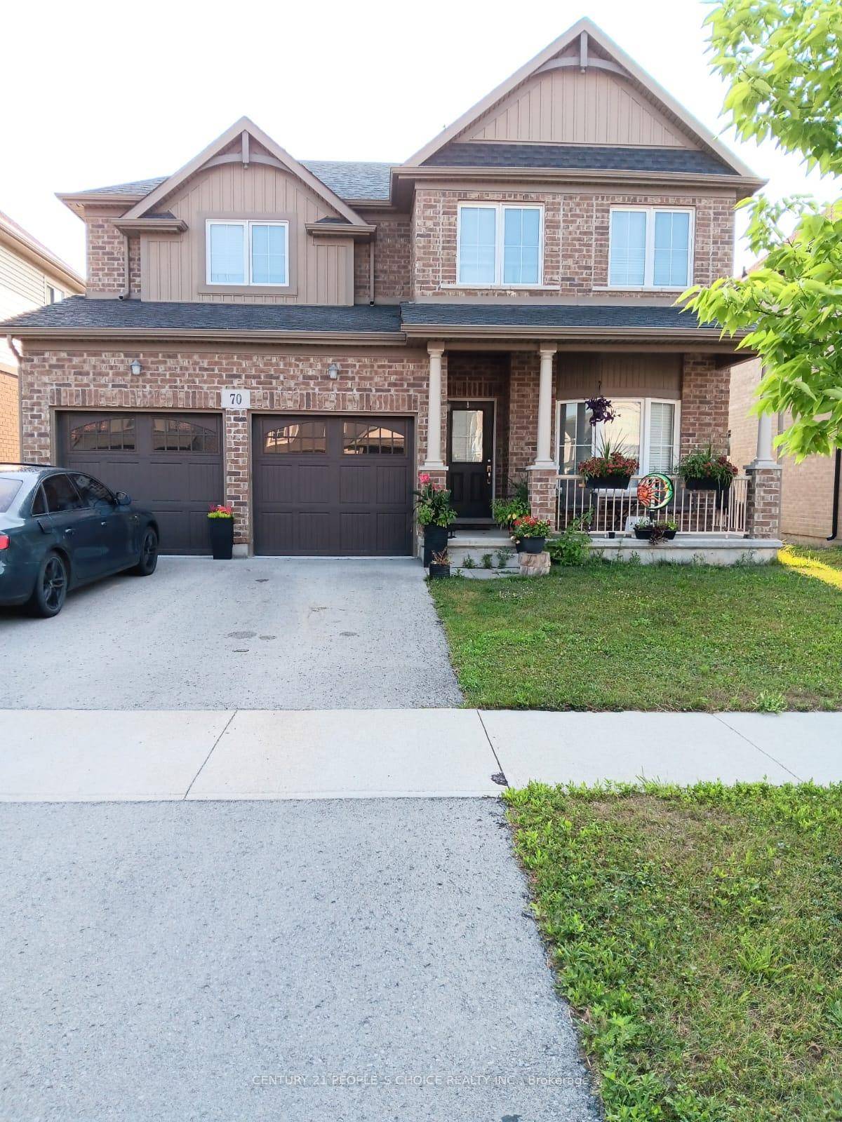 Absolutely Gorgeous detached house, can not be missed, in the heart of welland amp ; close to Niagra fall lots of natural light in the house, with, cotemporary amp ; ...