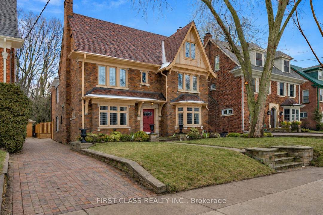 Experience a distinguished offering in the heart of Toronto's prestigious North Rosedale enclave.