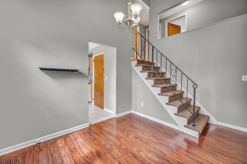 Don't miss this excellent opportunity to own a well maintained mixed use building in a highly desirable location !