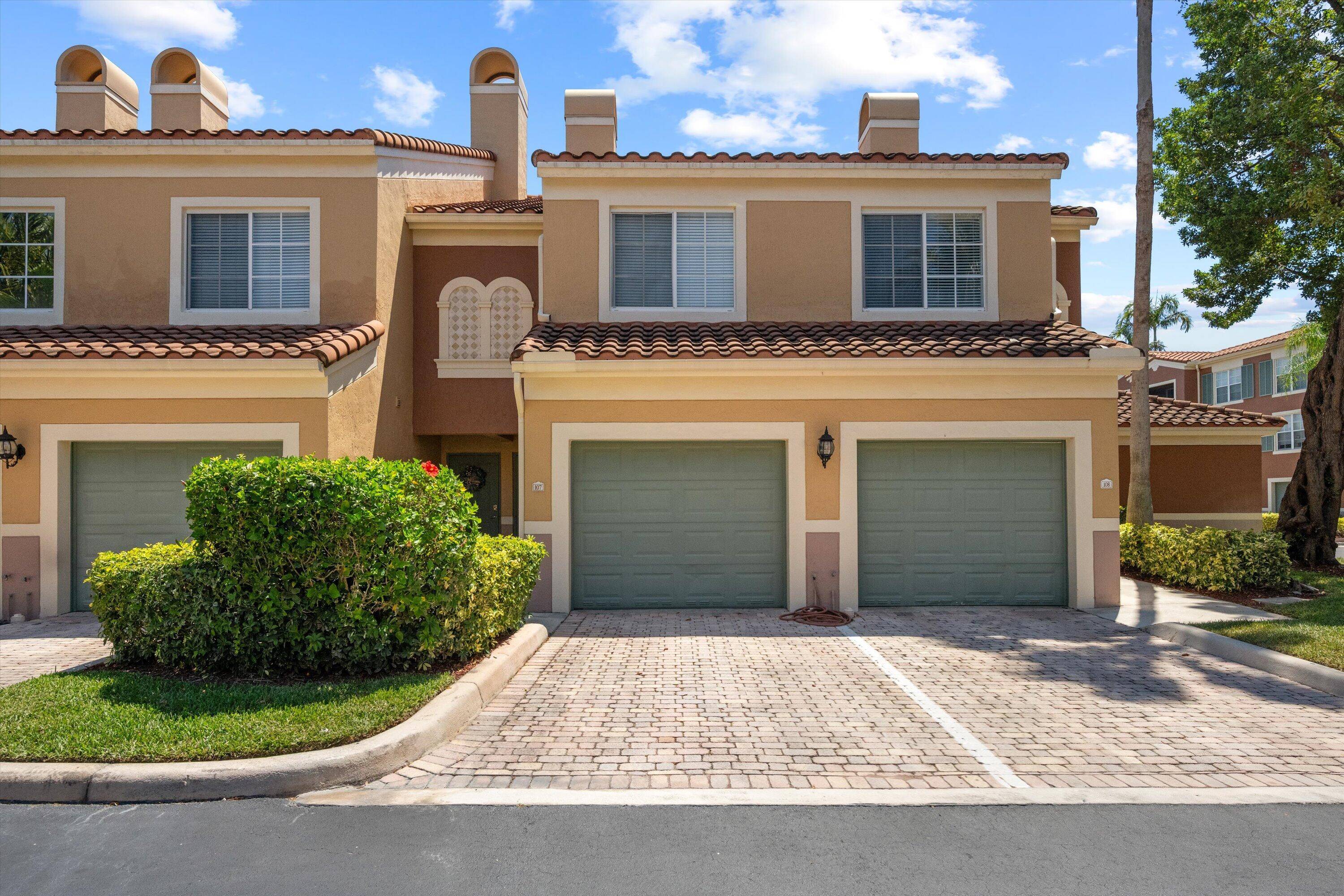 Beautiful 2 bedroom, 2. 5 bath townhome located in Wellington's most sought after condo community St.