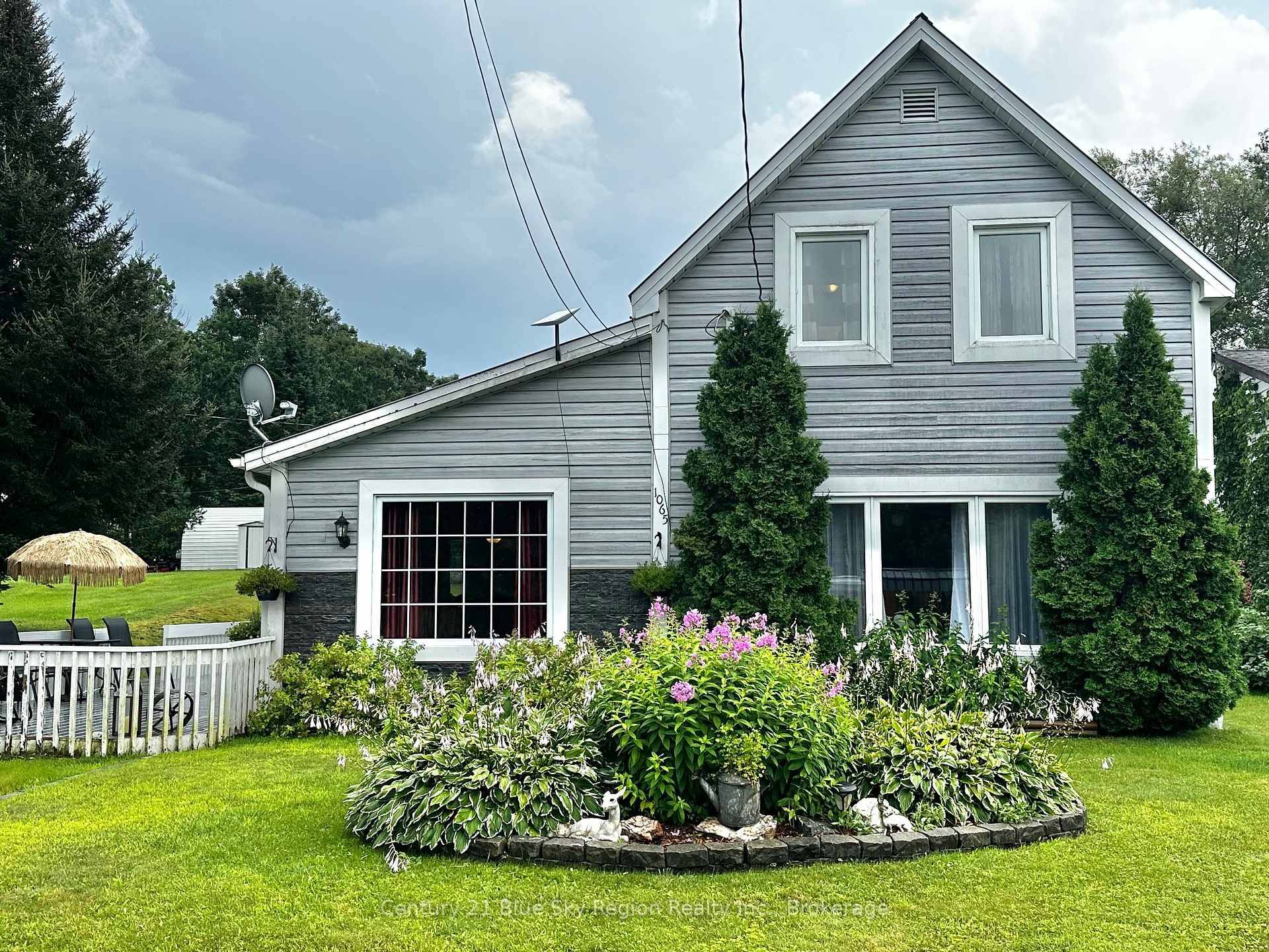 Discover this beautifully maintained 3 bedroom, 1 bath home situated on a meticulously landscaped lot in the heart of Mattawa.