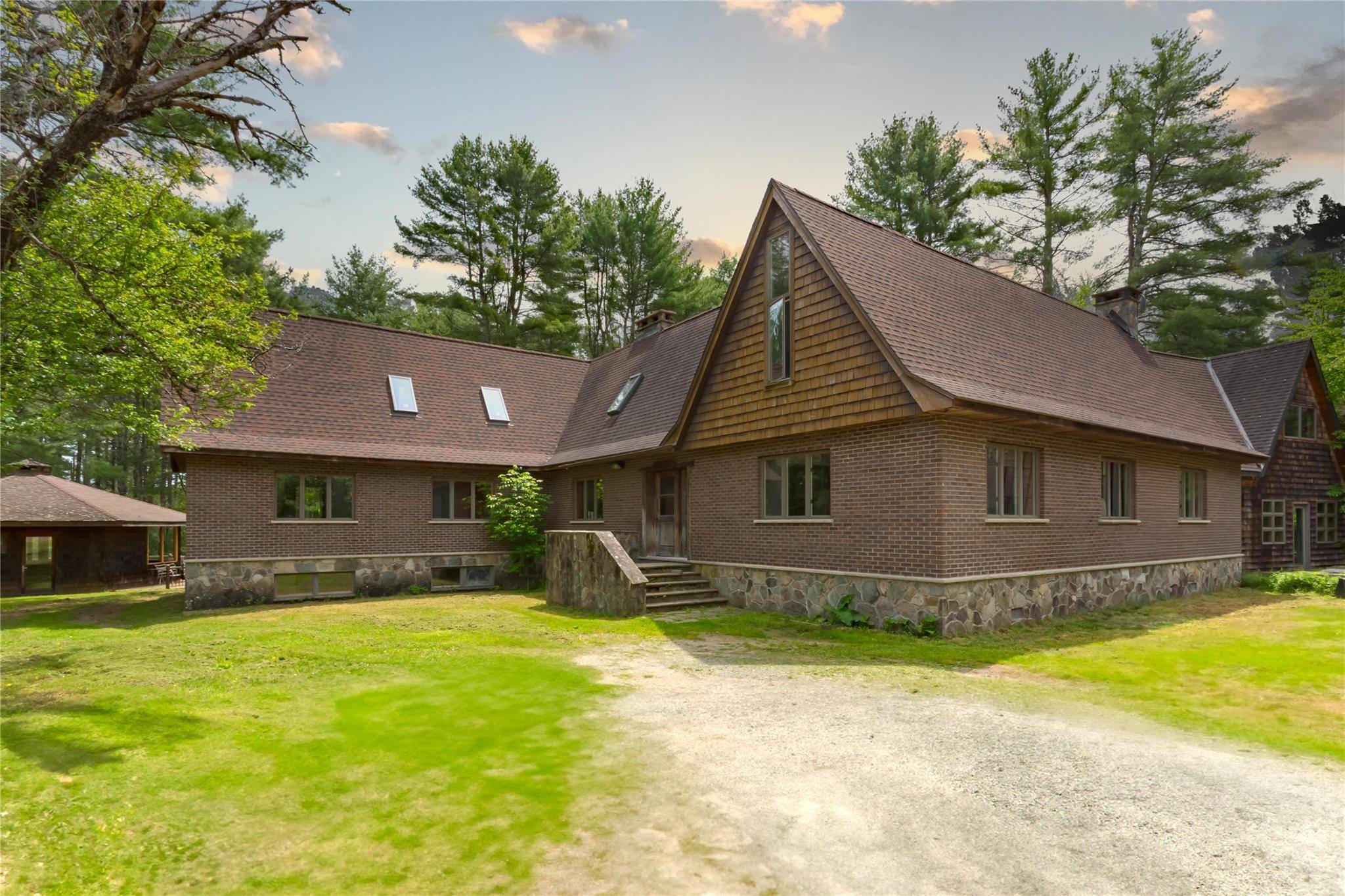 Prime Forestburgh Estate on 8 Acres Luxury Living amp ; Business Opportunity A rare investment and lifestyle opportunity !