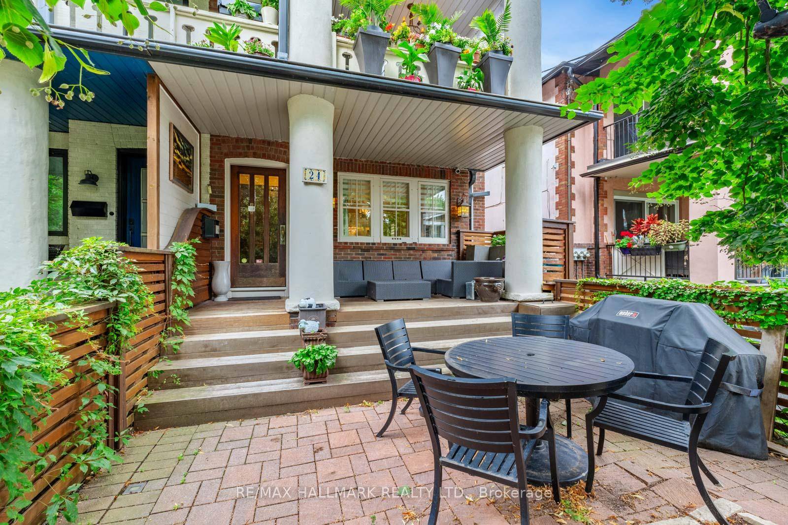 Nestled in the gorgeous Beach community of Toronto, this 2 bedroom main floor suite sits only 6 doors from the boardwalk, beach and Lake Ontario and is available fully furnished ...