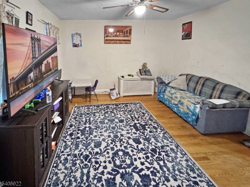 Ideally situated in the heart of Hackensack near major highways, public transit, shopping, and Hackensack University Medical Center, this two bedroom single family home offers a great opportunity for both ...