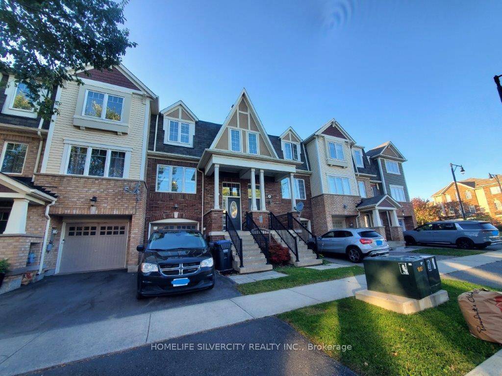 Exceptional 3 Bedroom Home for Rent in Prime Brampton Location.