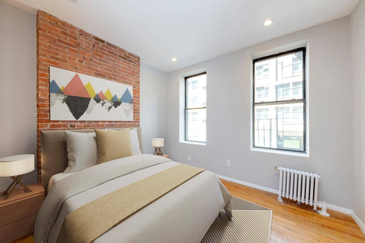 AVAILABLE JULY 1ST OPEN HOUSE BY APPOINTMENT LAUNDRY IN BUILDING Welcome to Unit 2B at 338 West 17th Street, a charming pre war building that embodies both elegance and modern ...