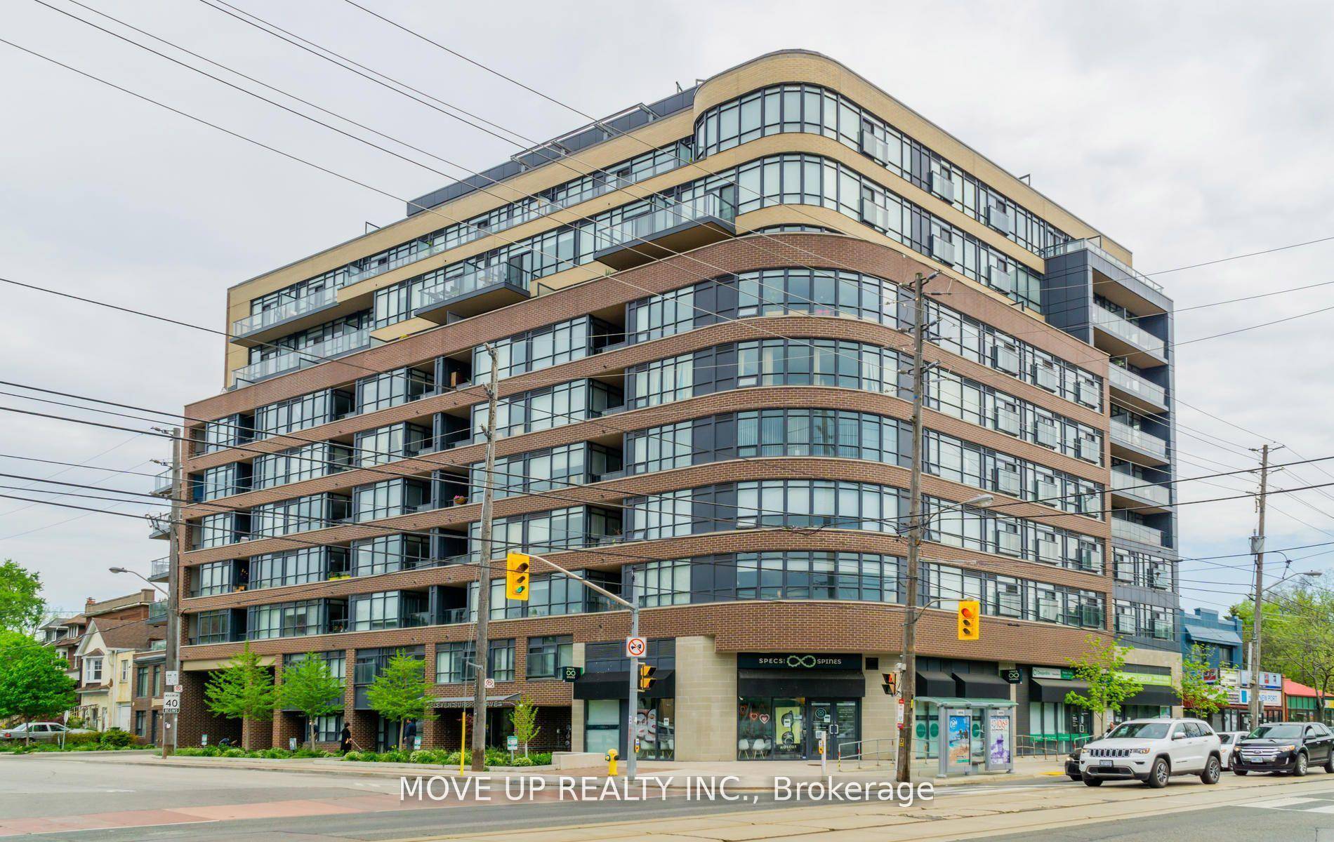 Southwest Exposure With Spectacular Views Of The Toronto Skyline And Waterfront.