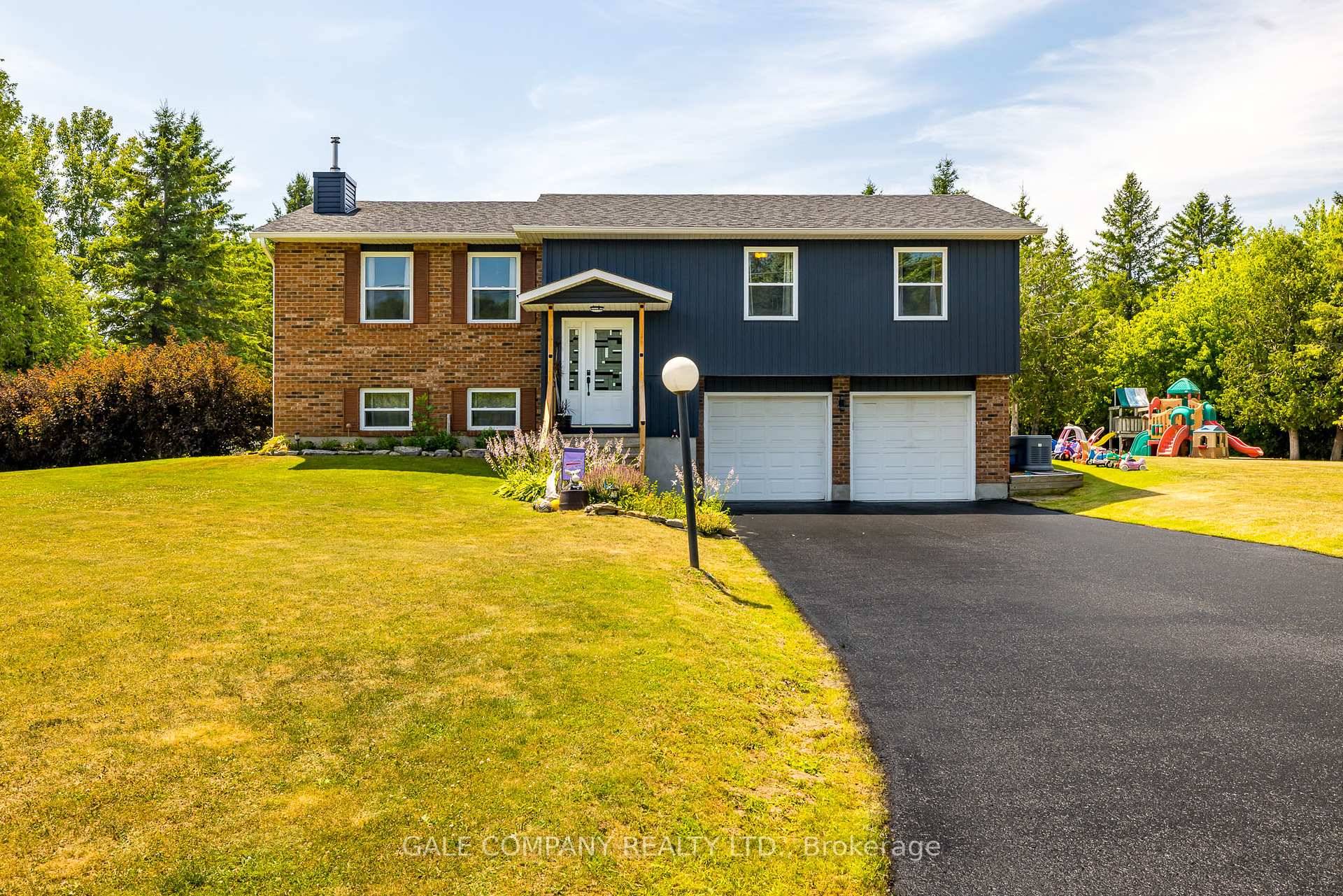 Welcome to 169 Greystone Drive in the sought after Greystone Estates subdivision just outside the friendly town of Almonte.