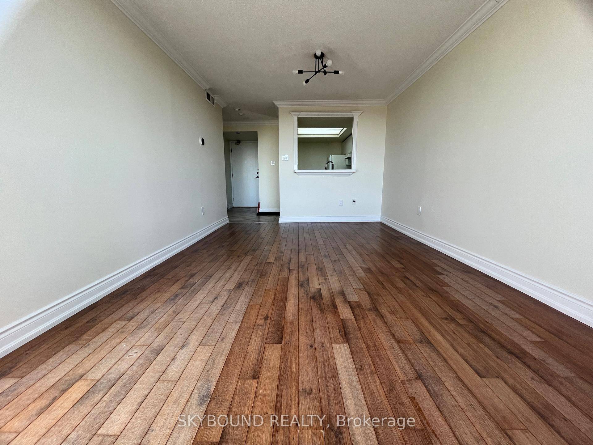 One bedroom condo for lease on Tucana Crt in Mississauga.