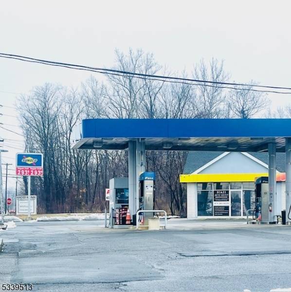 Exceptional opportunity to own a Branded Gas Station on Route 10 West in Whippany, NJ, high traffic location with excellent visibility and easy access.