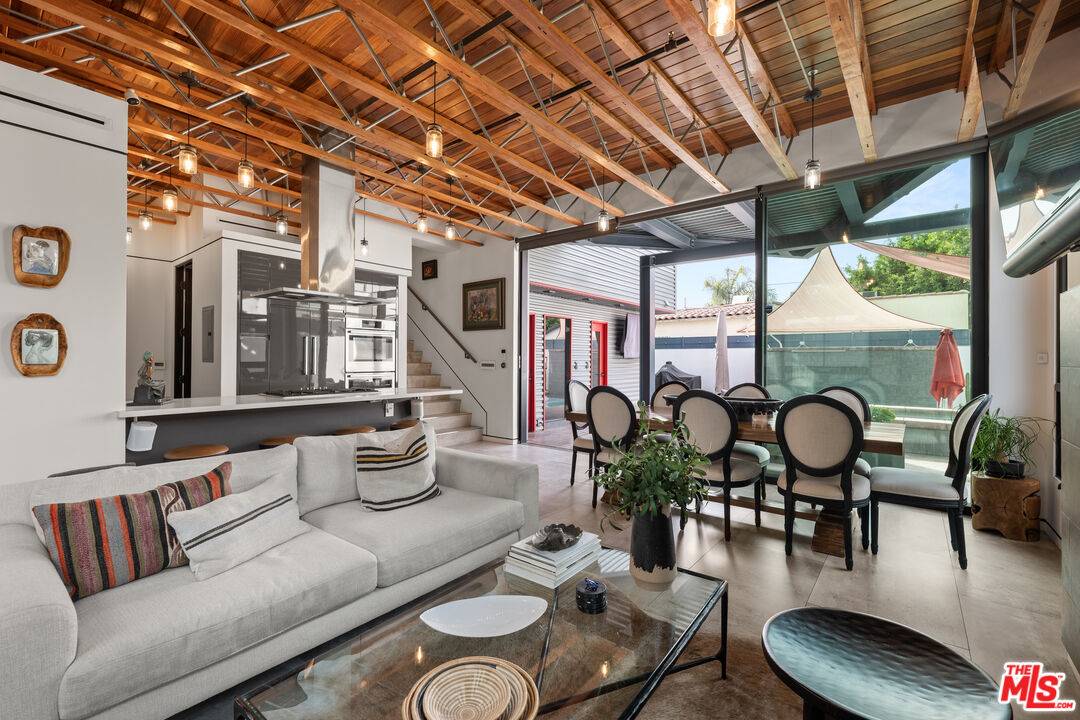 601 N Crescent Heights Blvd 3BR Beverly Grove La