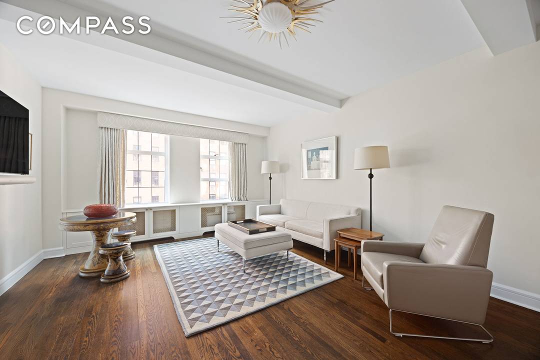 Located on the ninth floor of London Terrace, Apartment 9J at 470 W 24th St is a thoughtfully renovated one bedroom with three oversized walk in closets providing an extraordinary ...