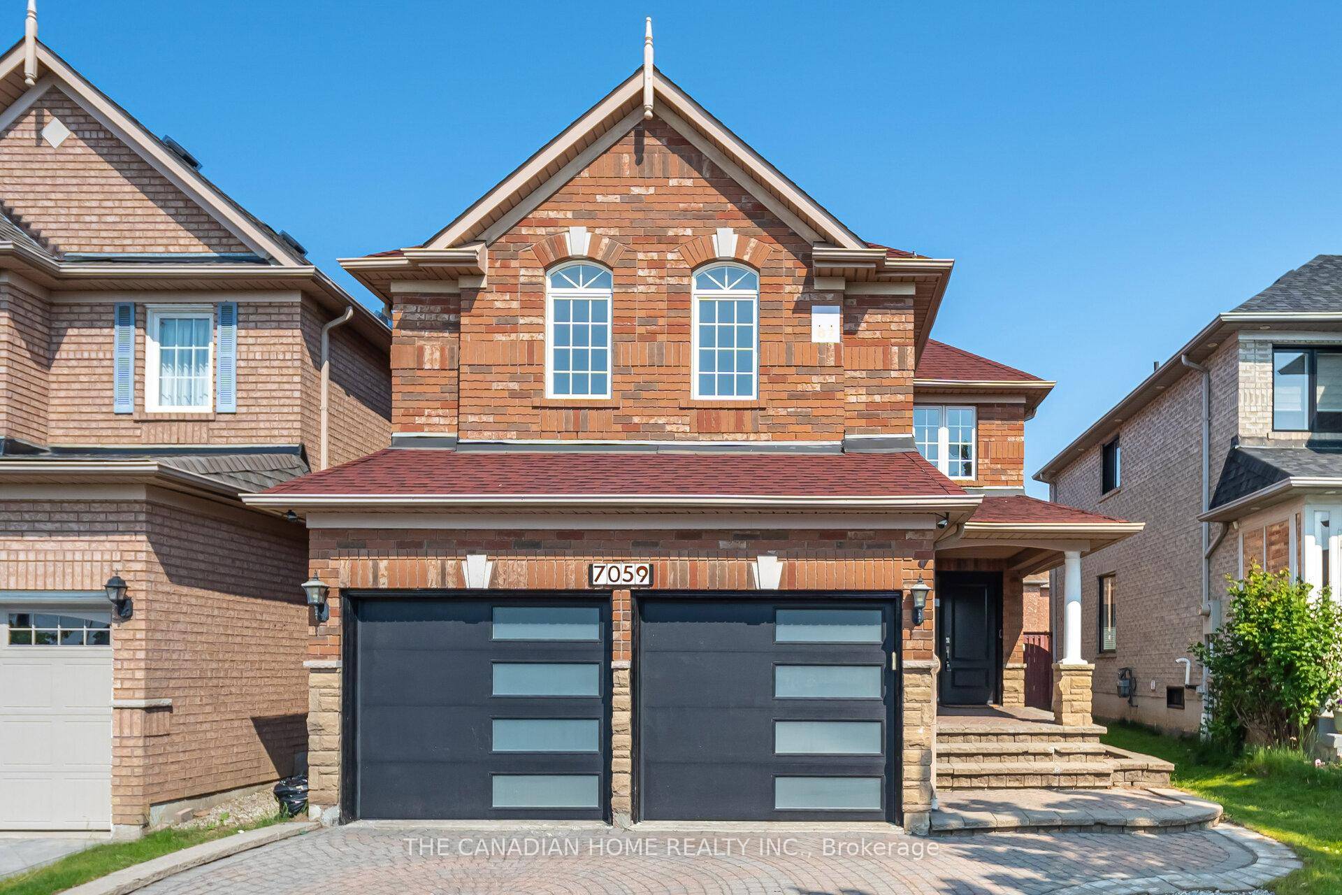Welcome to this stunning, spacious home located in the highly sought after Meadowvale community !
