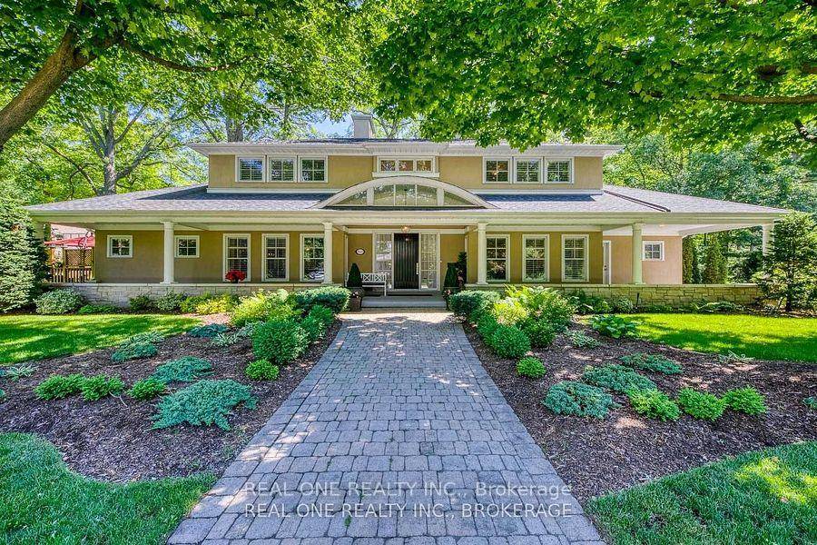 Exquisite Family Home in Coveted Southeast OakvilleNestled on a quiet, family friendly street, this elegant residence is ideally situated within the catchment of Oakvilles top ranked schools, including E.