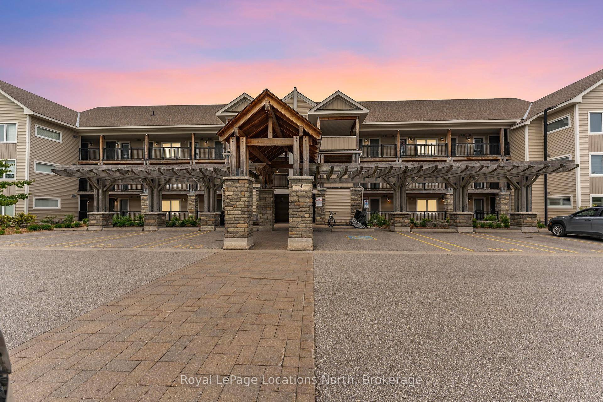 Discover your perfect getaway or ideal year round living at Wyldewood Cove located on a stretch of private Georgian Bay shoreline in beautiful Collingwood.