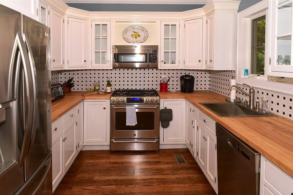 Charming Sag Harbor Village Home!