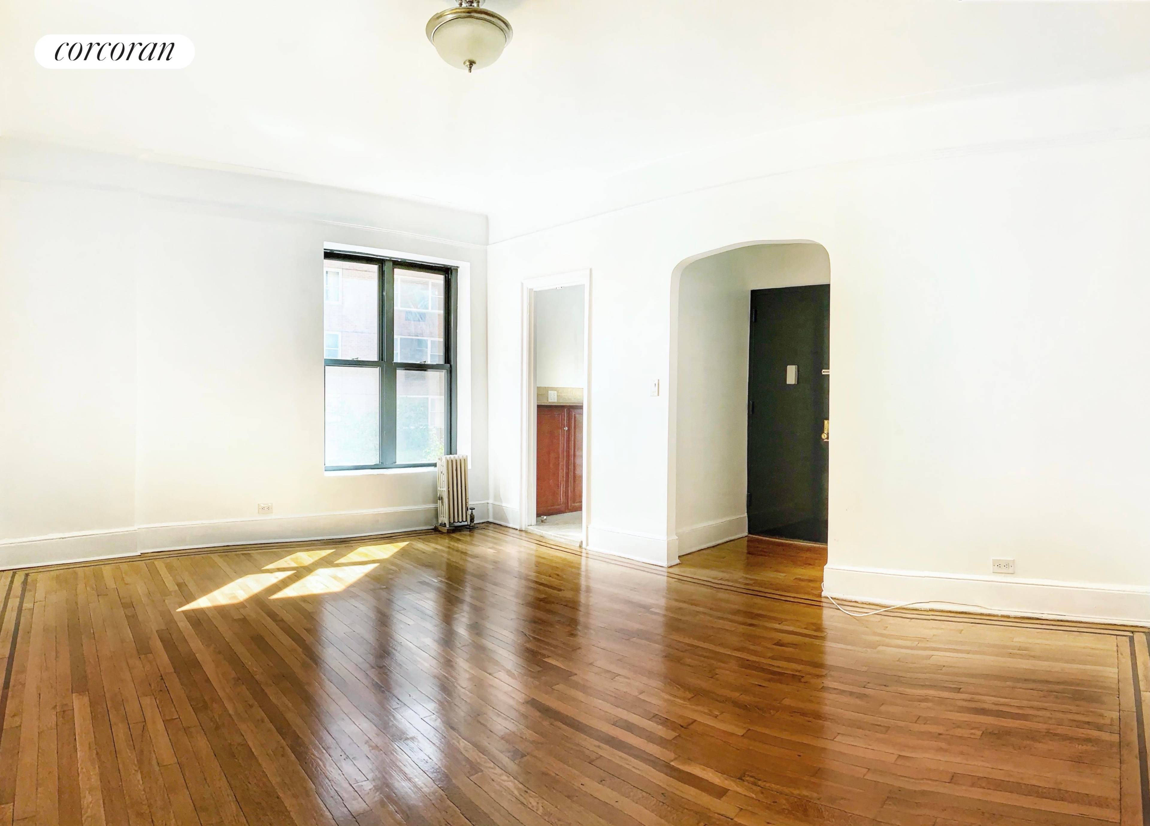 Oversized and renovated corner one bedroom featuring a washer dryer in unit, double paned glass windows in every room with double exposure facing South and East, and 2 walk in ...