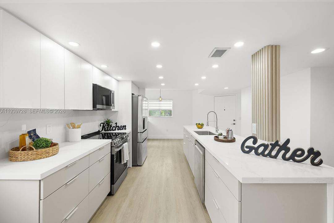 Beautifully renovated 2 bedroom, 2 bath residence overlooking lush garden views.