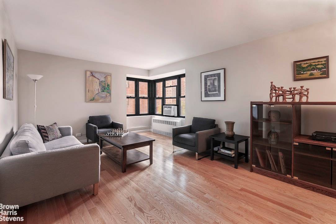 Welcome to this well proportioned 2 bedroom 1 bath home offering exceptional value in the heart of Seward Park.
