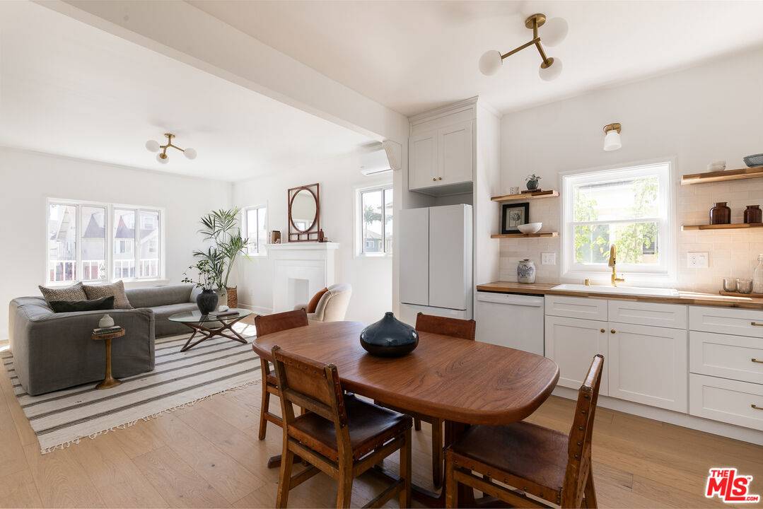 1221  5th Ave 2BR La