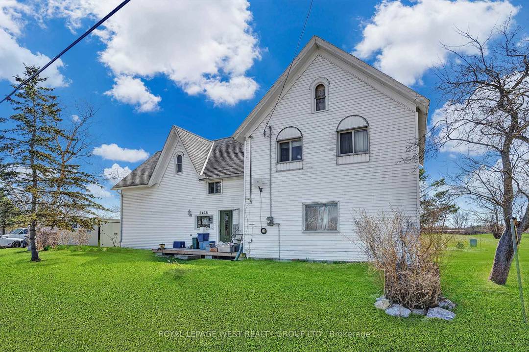 Just Listed ! 2 Storey Legal Duplex on 2.