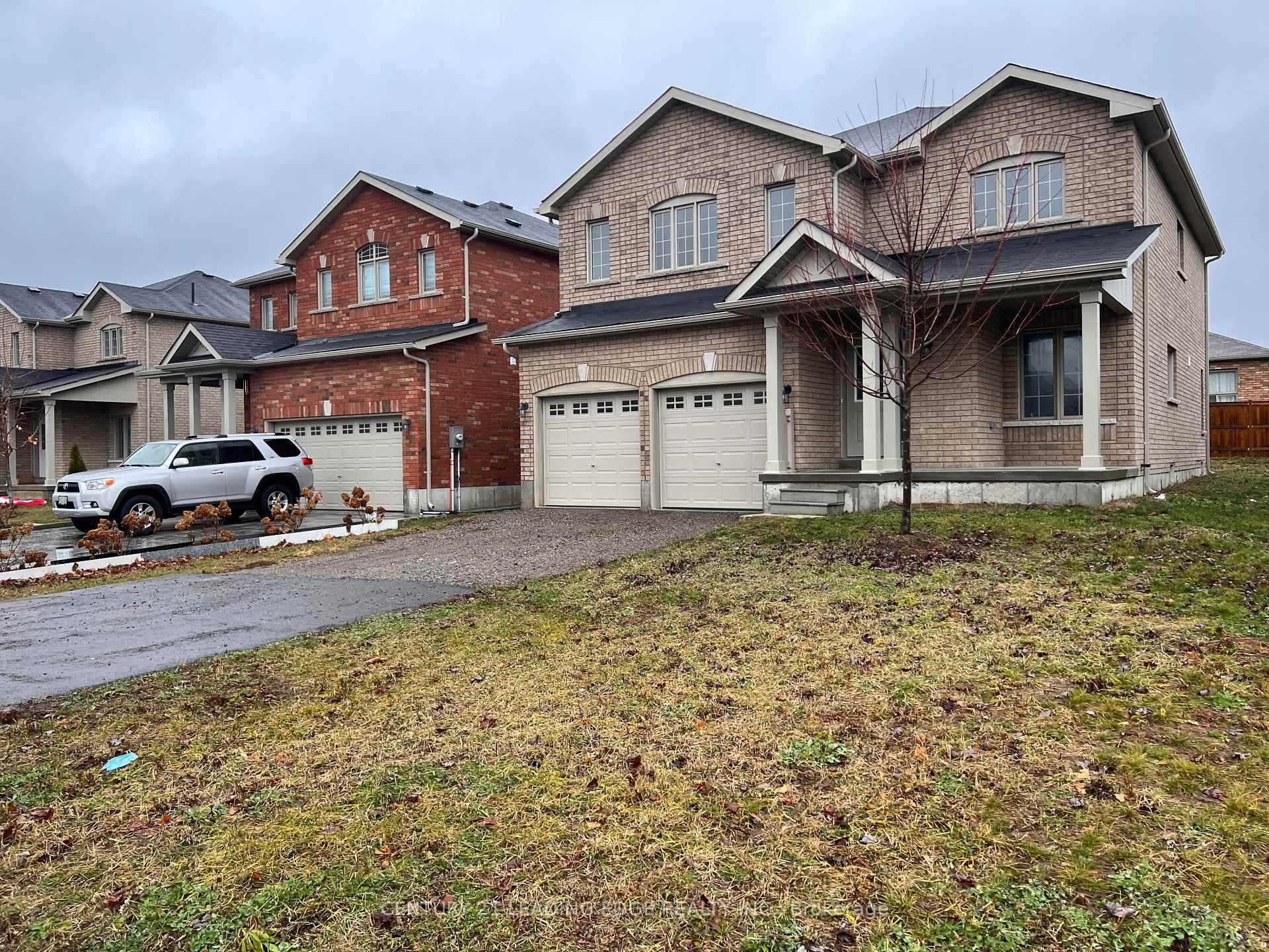 Like New 2 Storey Home, Freshly painted, Very Well Maintained Home.