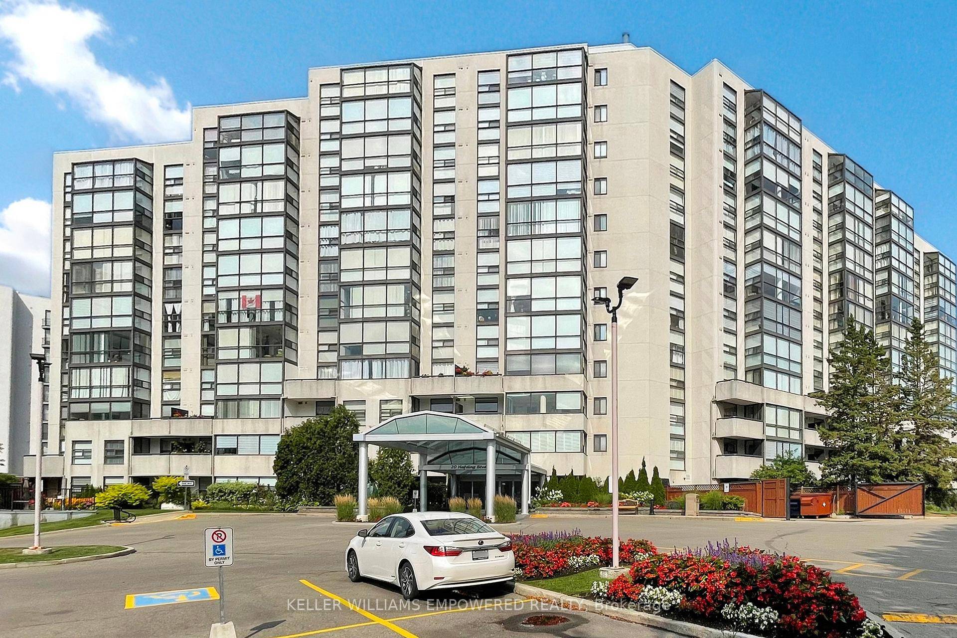 Experience refined living in this rarely offered, light filled 2 1 bedroom residence with desirable western exposure, showcasing one of the most exceptional layouts in the highly sought after Dynasty ...