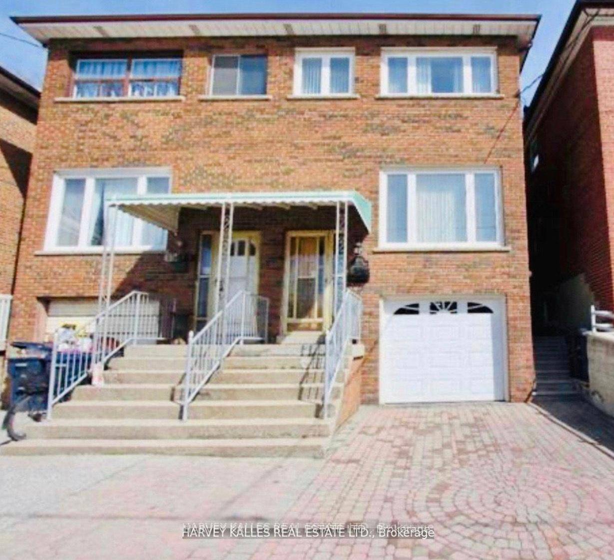 Corsa Italia, one of the most sought after neighbourhoods presents you a spacious two bedroom with office unit on the main level of a well maintained semi detached brick house ...