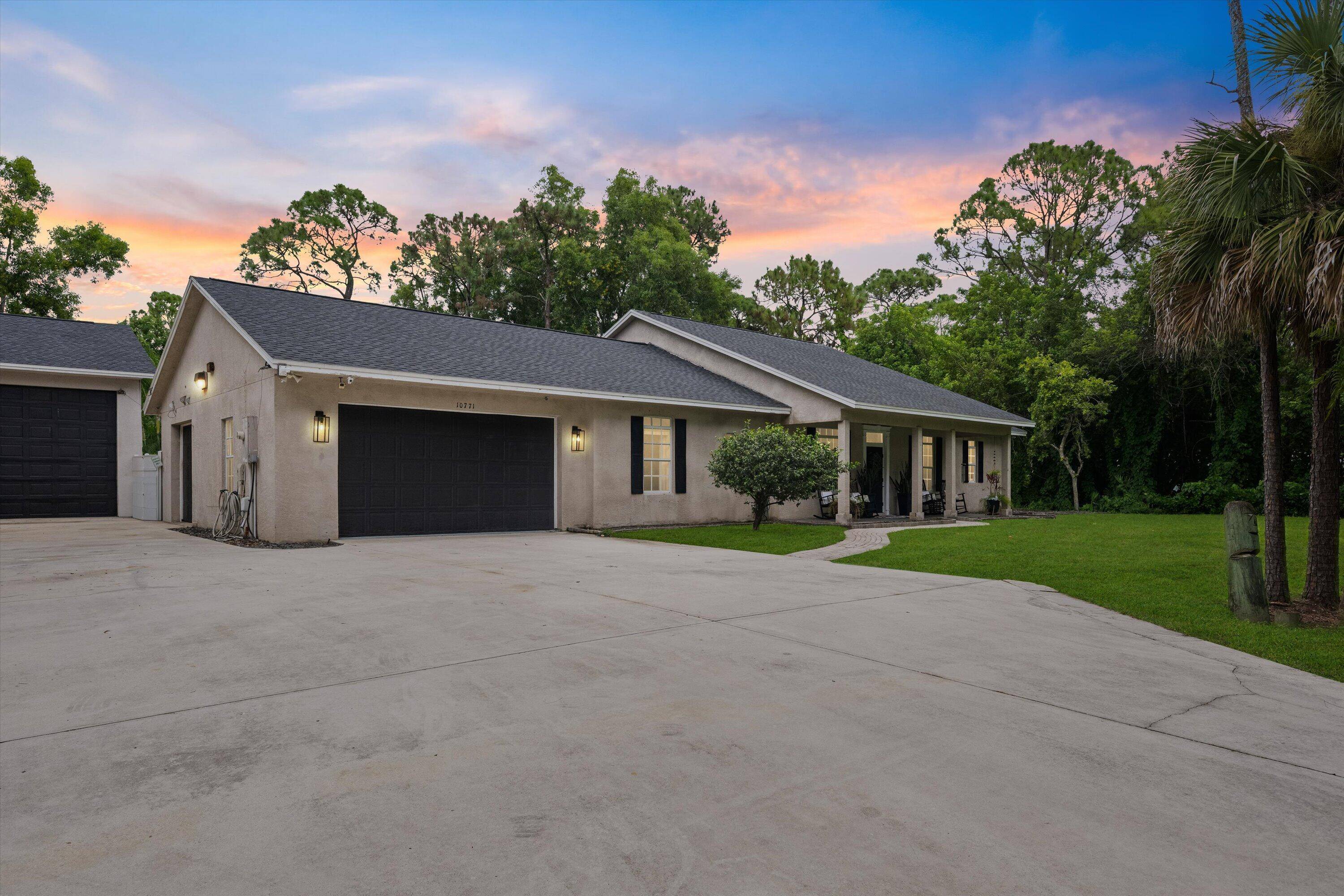 Jupiter Farms Living Freedom, Space, and Privacy !