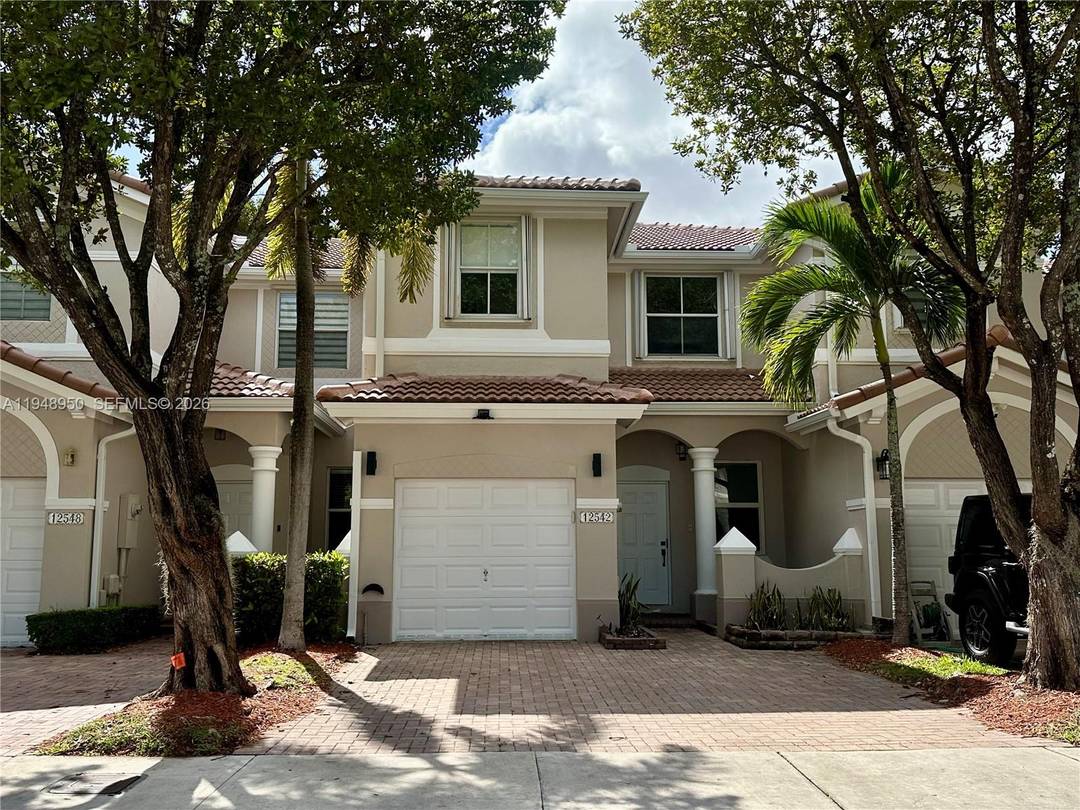 Beautiful Modern Recently FULLY Remodeled 3 bedroom 2.