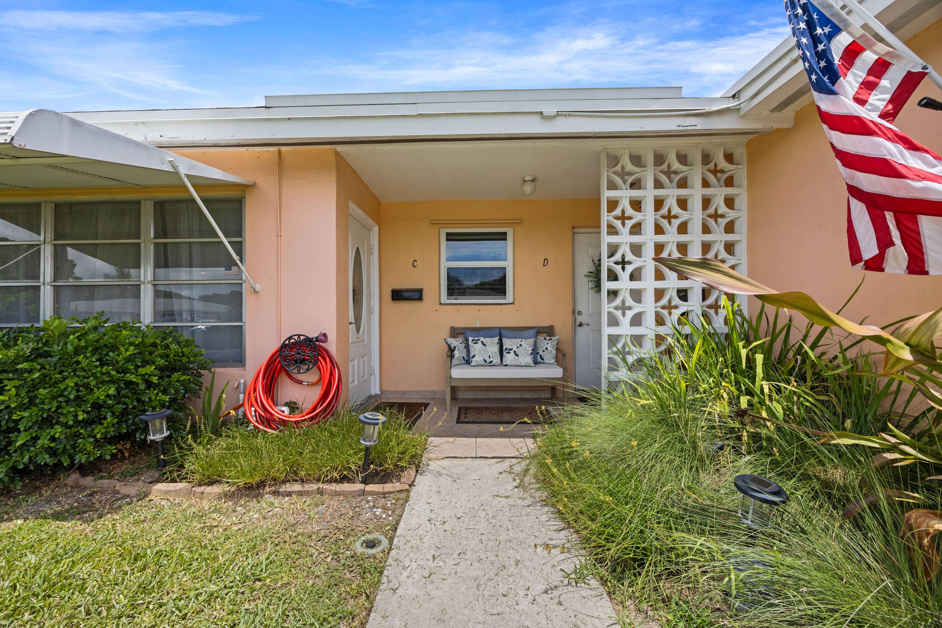 Spacious villa style condo in High Point Section 3 of Boynton Beach,.