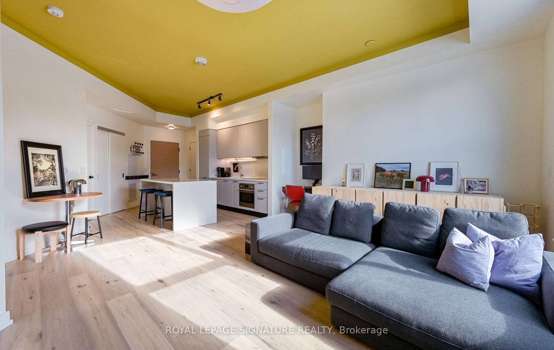 Welcome to refined urban living at 200 Sudbury.