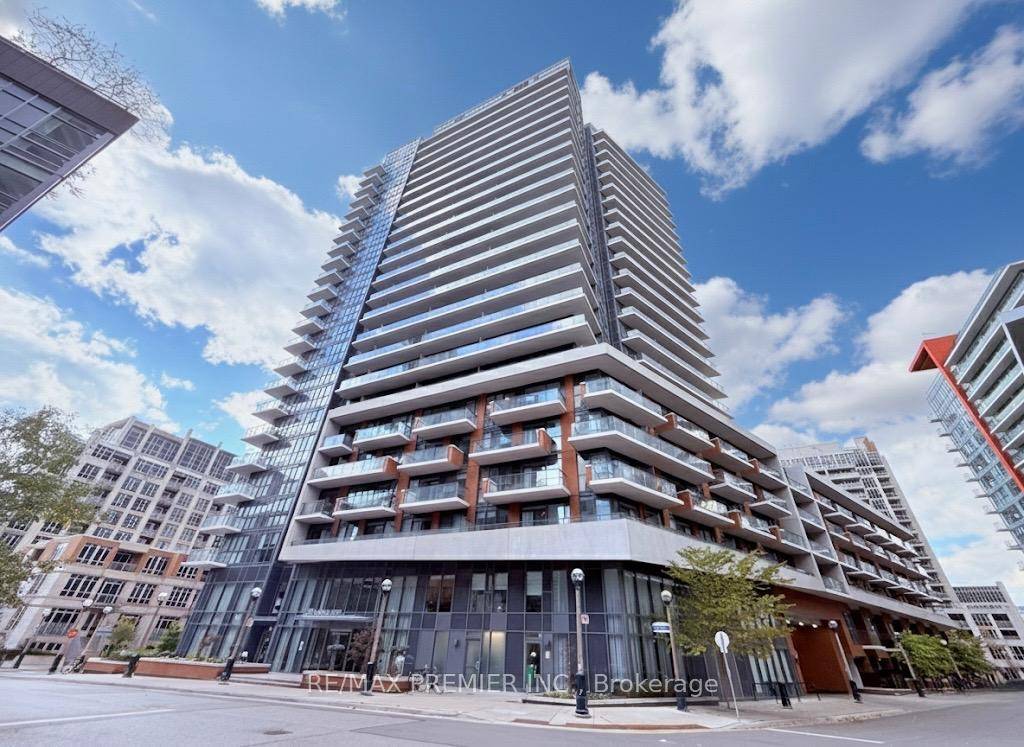 This stunning west facing suite offers two bedrooms, two bathrooms and two large balconies with spectacular 180 views of the lake, historic Fort York, and King West.
