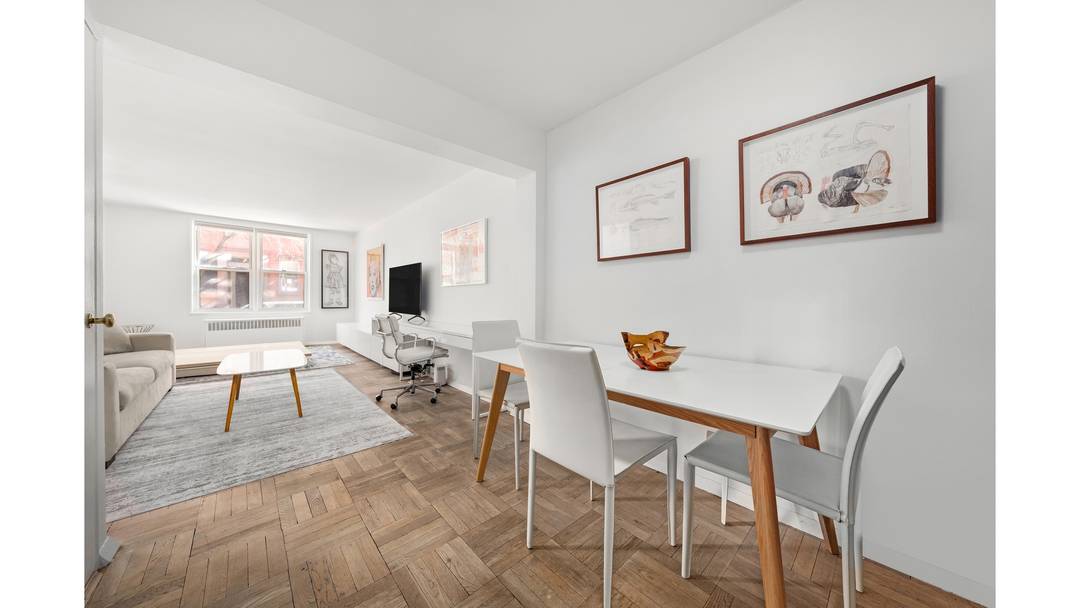 Welcome to Residence 1G at 100 Bank Street, a charming studio set on one of the West Village's most desirable tree lined blocks.