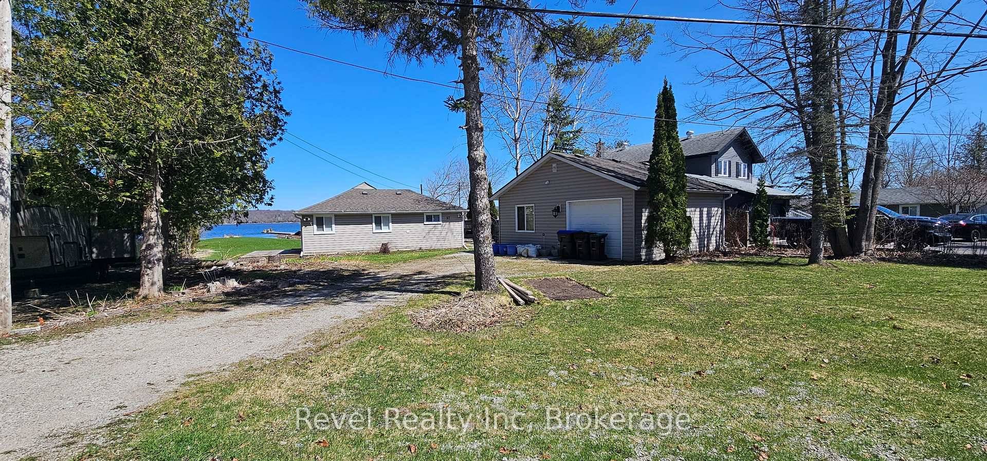 Waterfront Living on Georgian Bay !