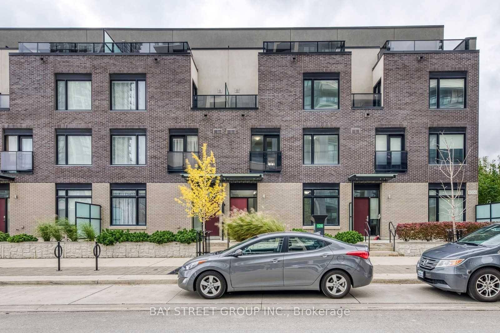 Welcome To This Stunning 3 Bedroom, 3 Bath Condo Townhouse In Central Mississauga, Featuring A Contemporary Design With 9 Ft Ceilings And A Modern Open Concept Layout.