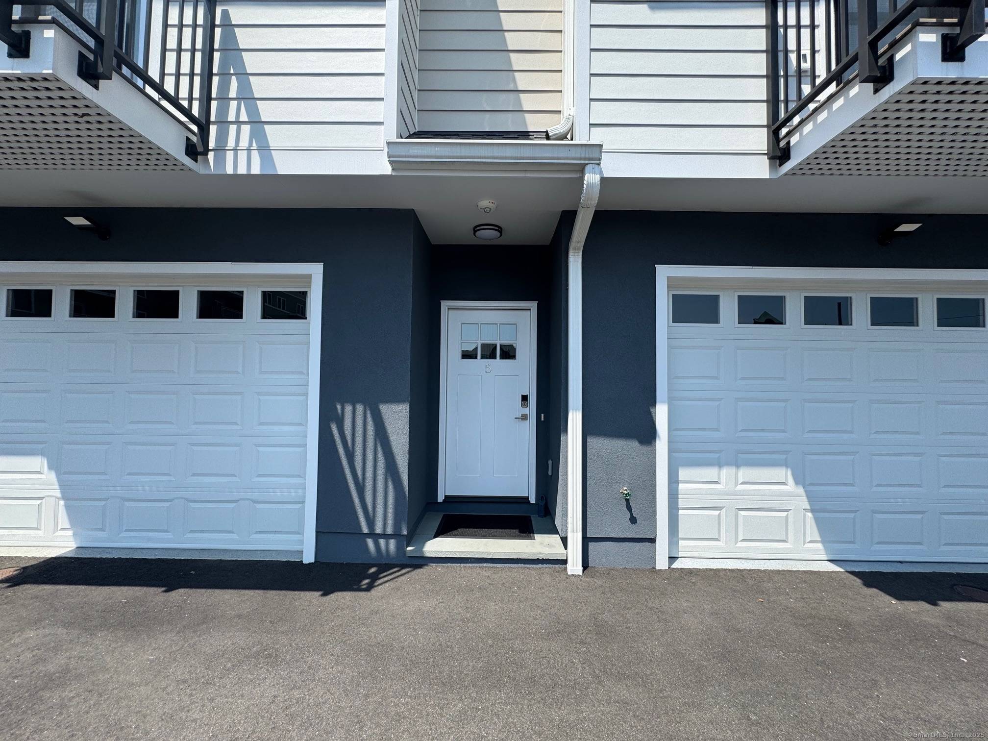 Get ready to embark on a journey of luxury living in the prime location of Stamford !