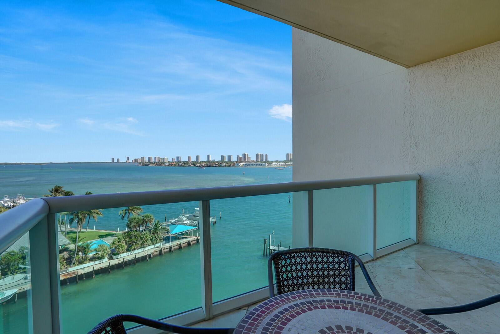Welcome to your dream home in Marina Grande Riviera Beach !