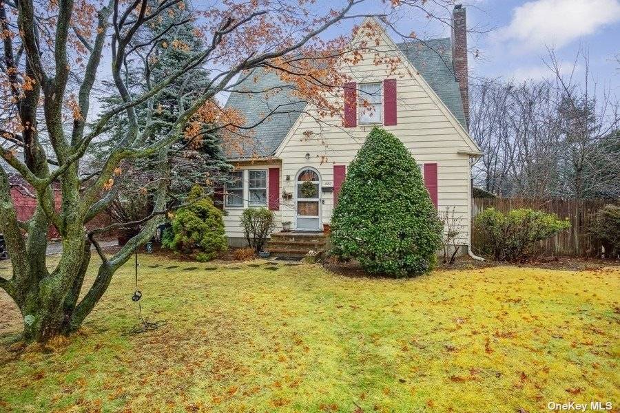 Vintage charmer with detached garage w studio cottage offers many possibilities !